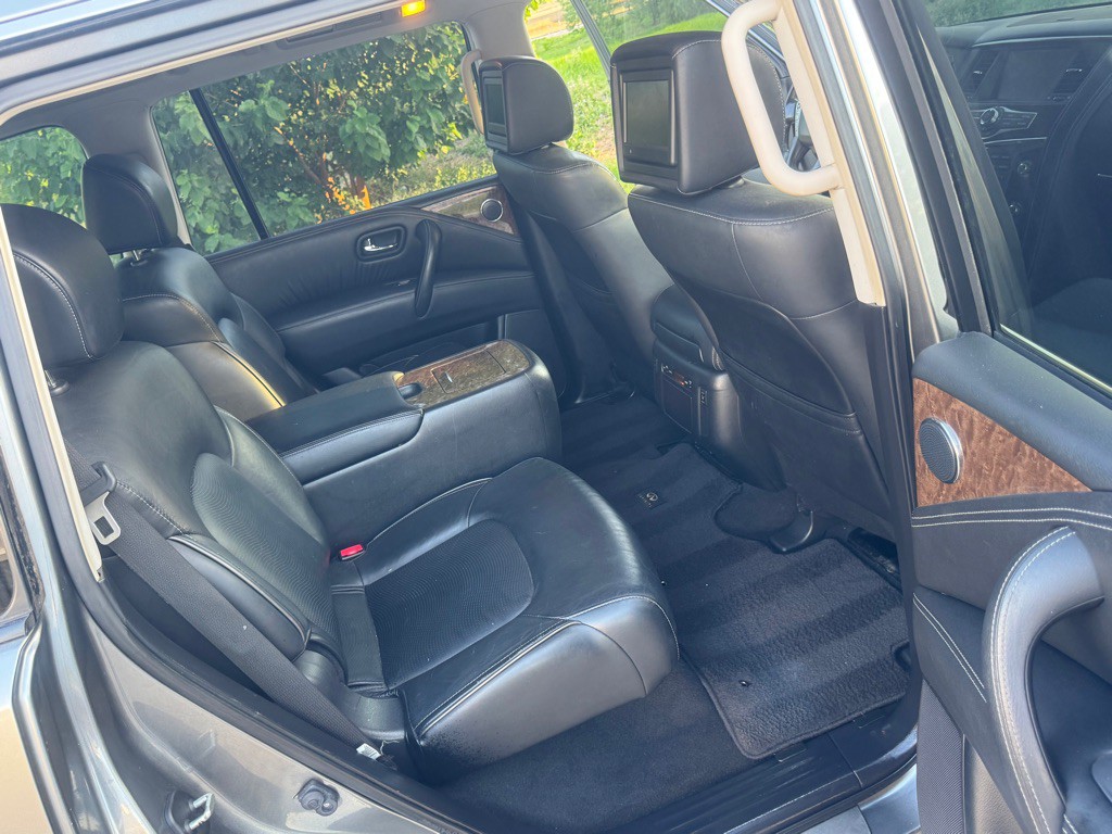 2015 INFINITI QX80 Image 14