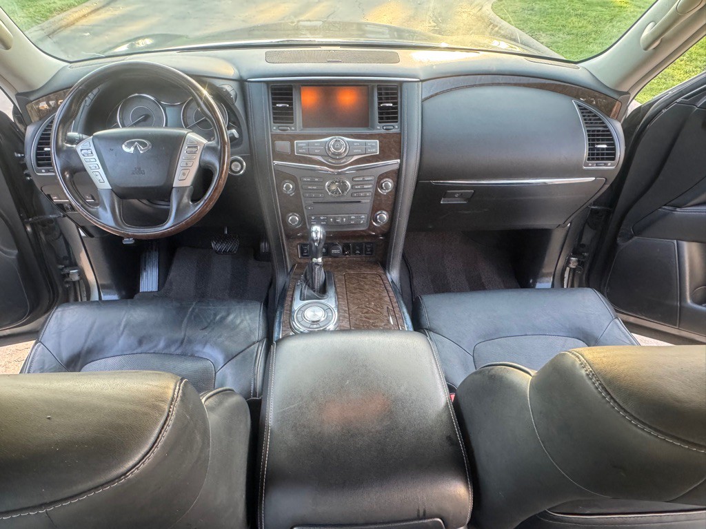 2015 INFINITI QX80 Image 16