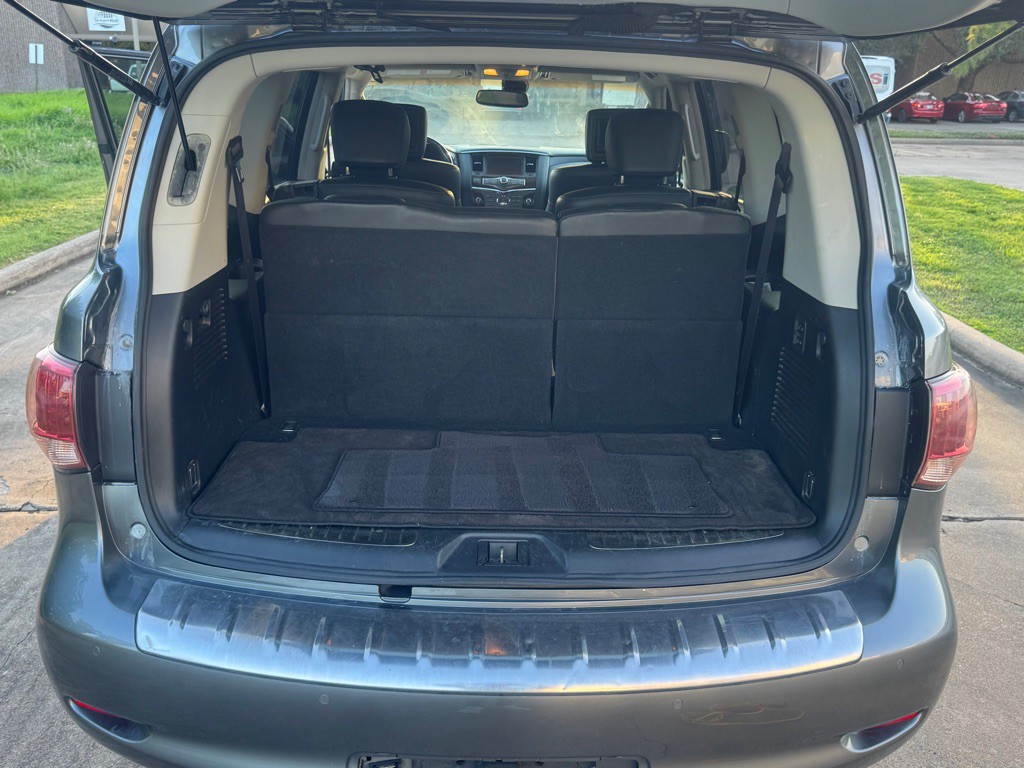 2015 INFINITI QX80 Image 17