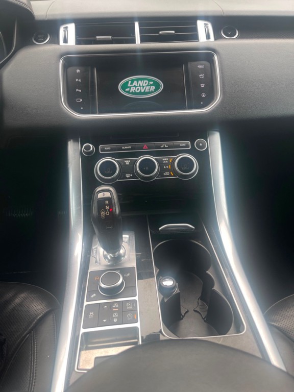 2016 Land Rover Range Rover Sport Image 17