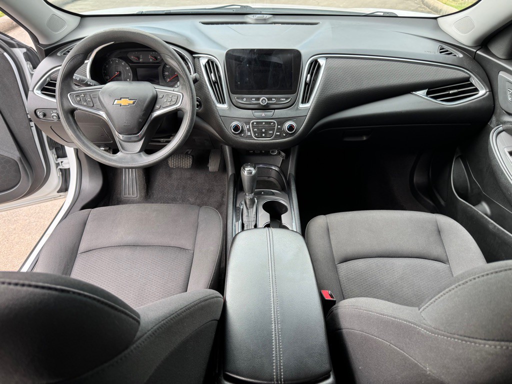 2019 Chevrolet Malibu Image 17