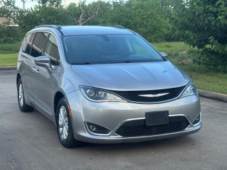 Image for 2017 Chrysler Pacifica Touring L ID: 7594920