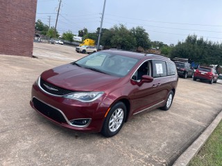 Image for 2020 Chrysler Pacifica Touring L ID: 7605461