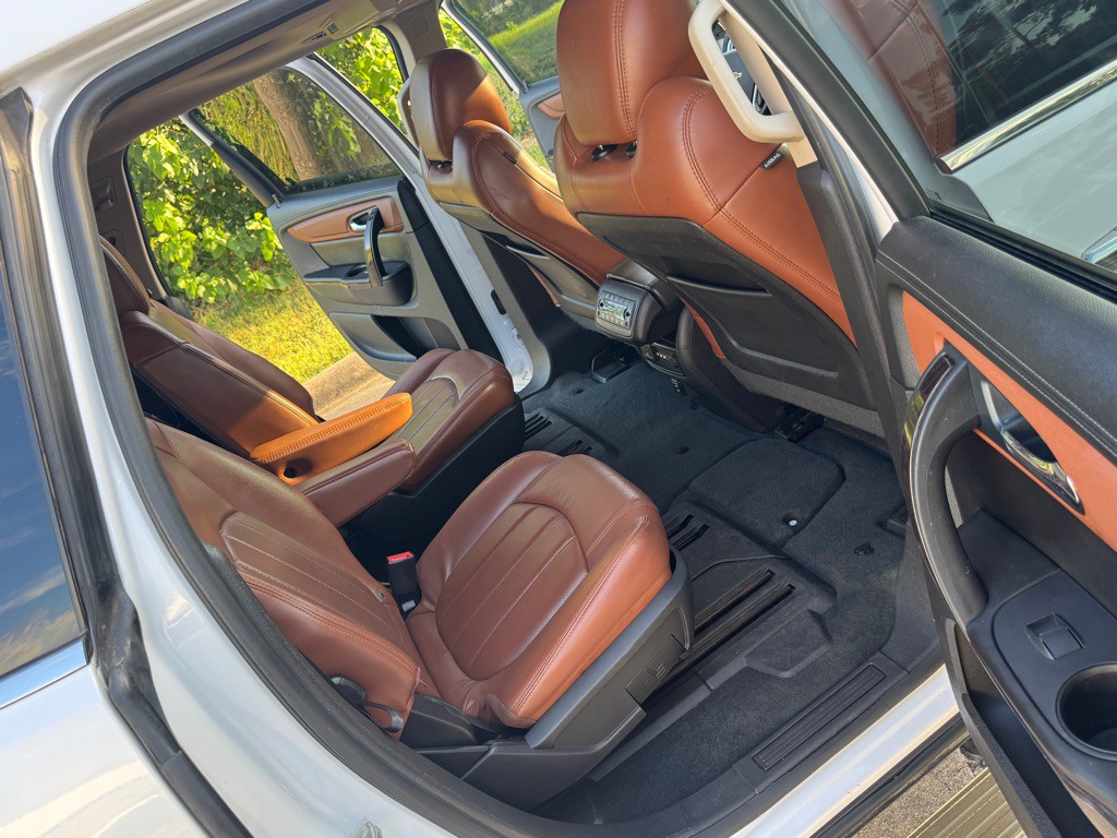2016 Chevrolet Traverse Image 16