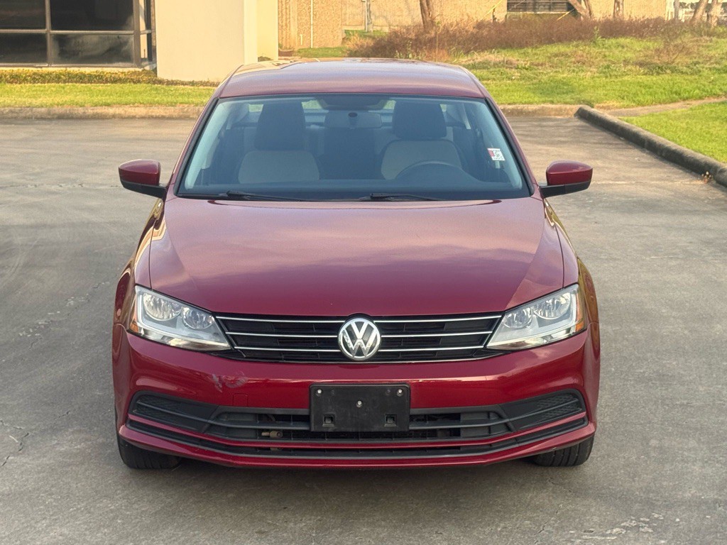 2017 Volkswagen Jetta Image 2