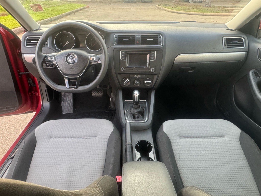 2017 Volkswagen Jetta Image 16