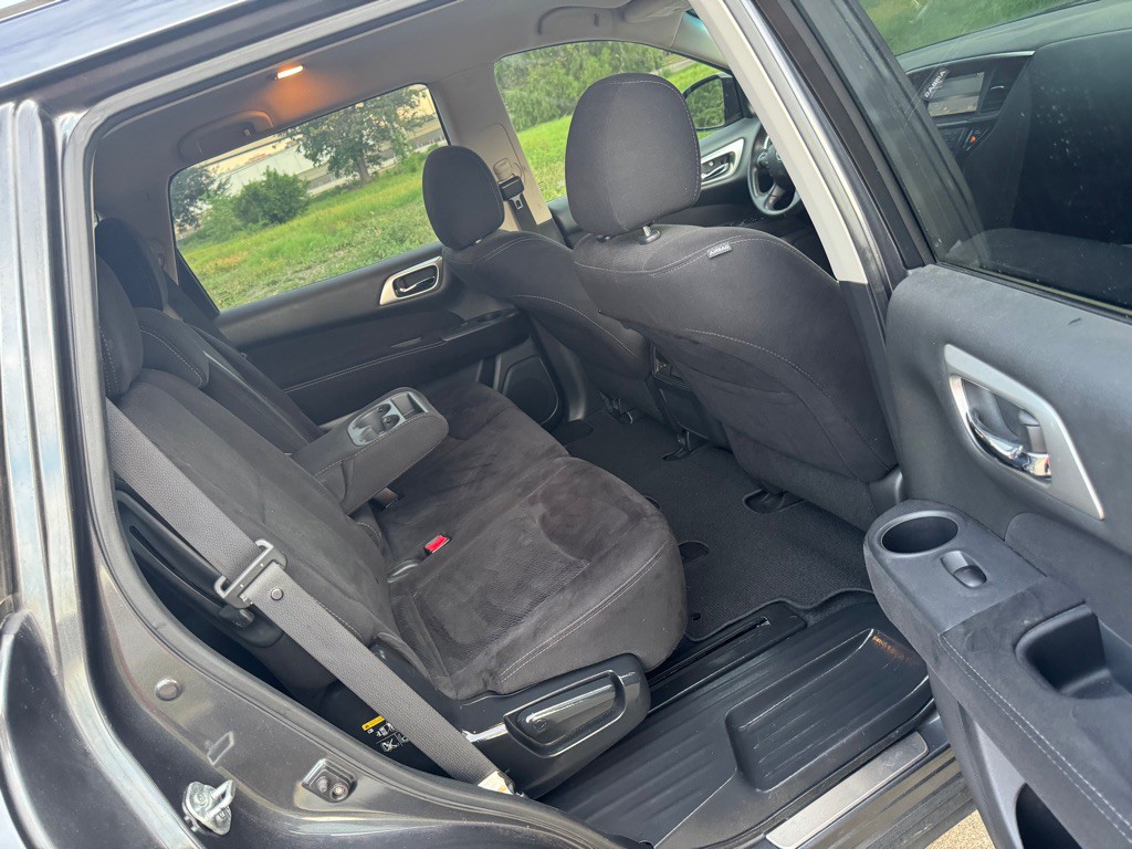 2014 Nissan Pathfinder Image 12