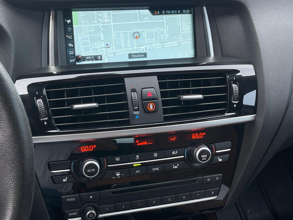 2017 BMW X3 Image 24