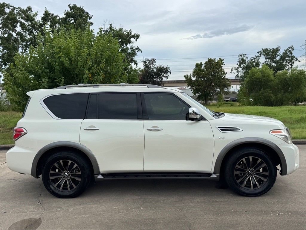 2017 Nissan Armada Image 4