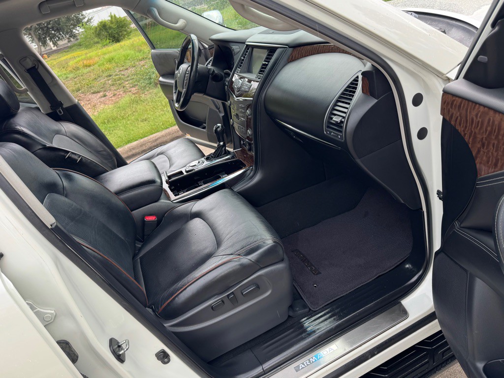 2017 Nissan Armada Image 14
