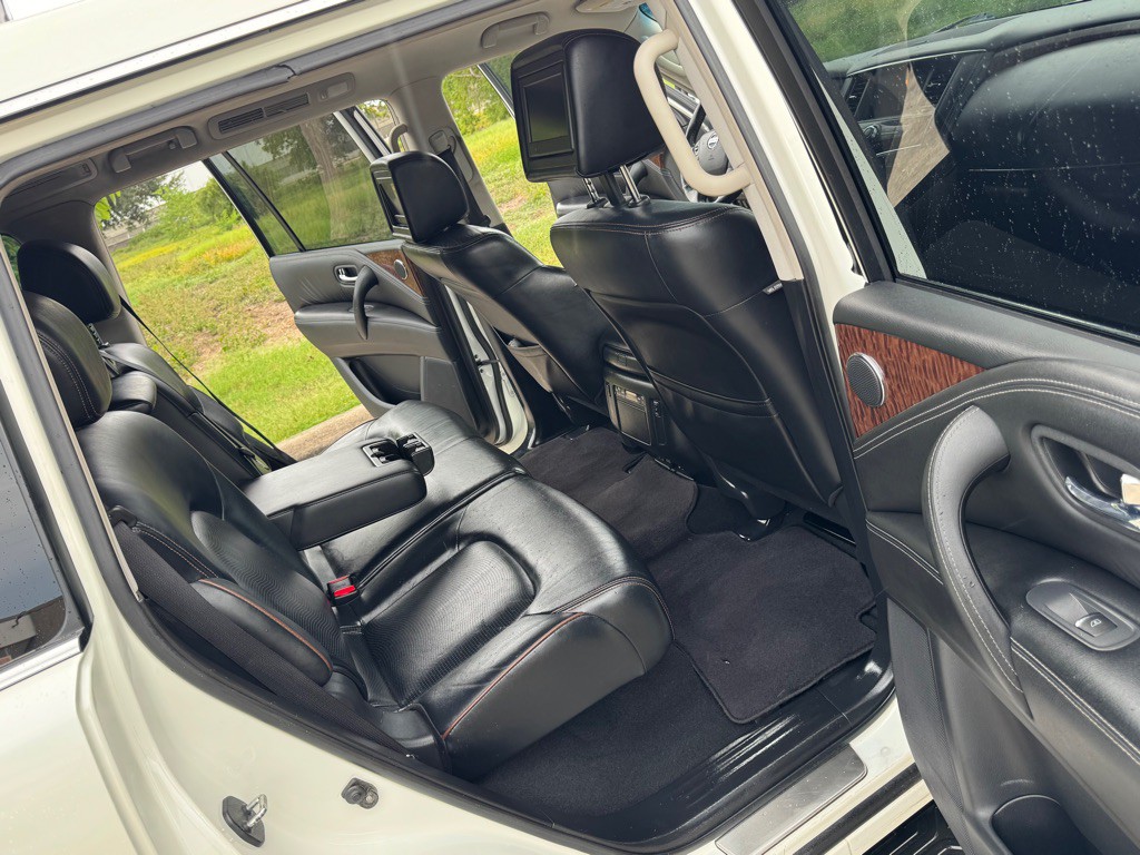 2017 Nissan Armada Image 15