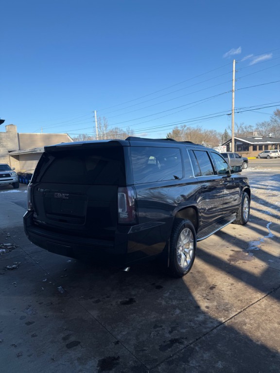 2015 GMC Yukon Image 3