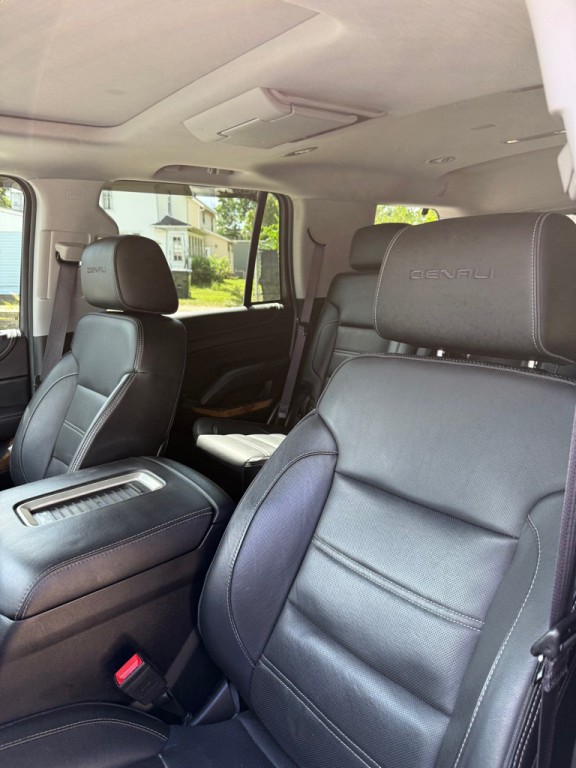 2016 GMC Yukon Image 11