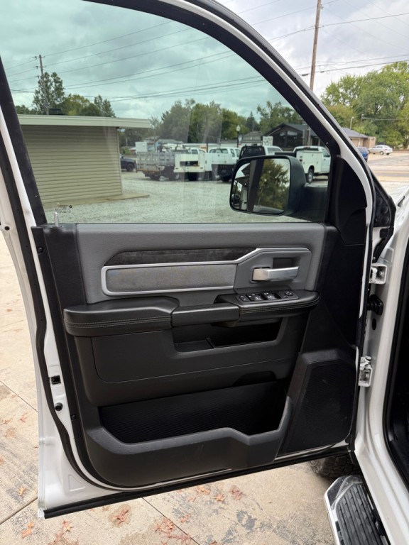 2022 RAM 2500 Image 9