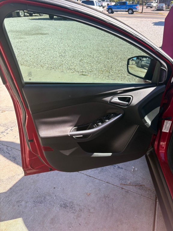 2012 Ford Focus Image 13