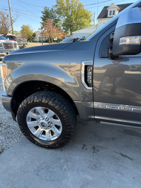 2017 Ford F-250 Image 8