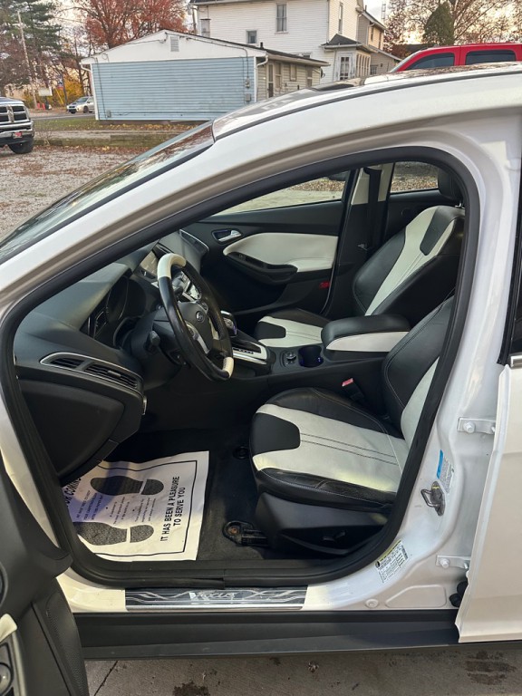 2012 Ford Focus Image 11