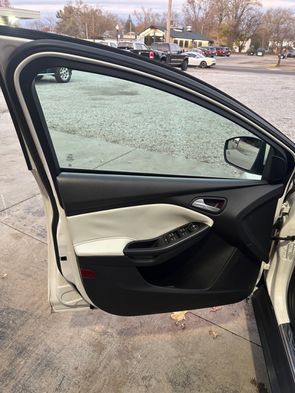 2012 Ford Focus Image 14