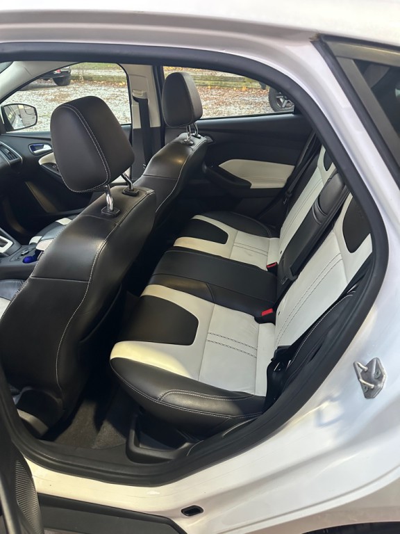 2012 Ford Focus Image 15