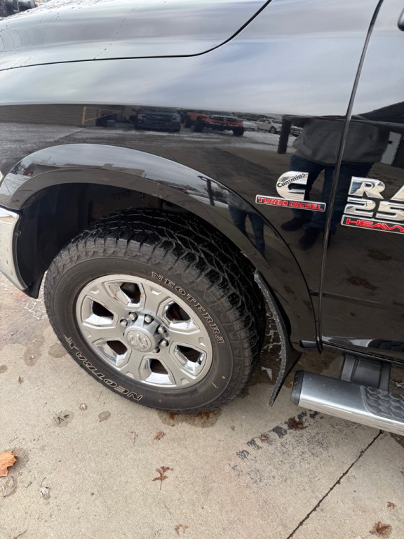 2015 RAM 2500 Image 9