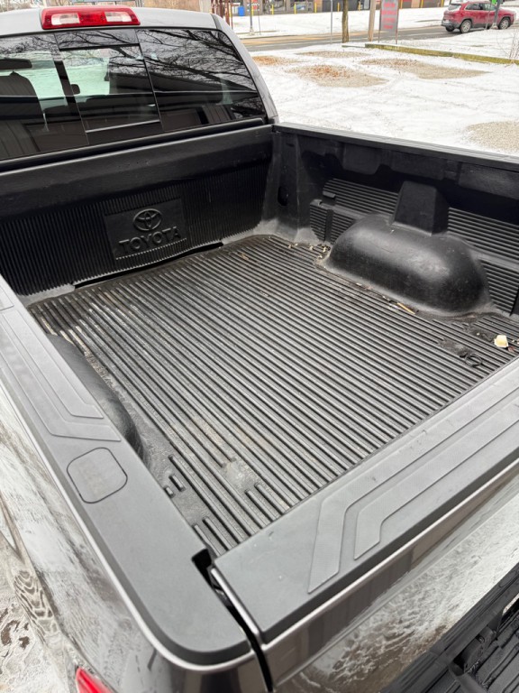 2017 Toyota Tundra Image 5