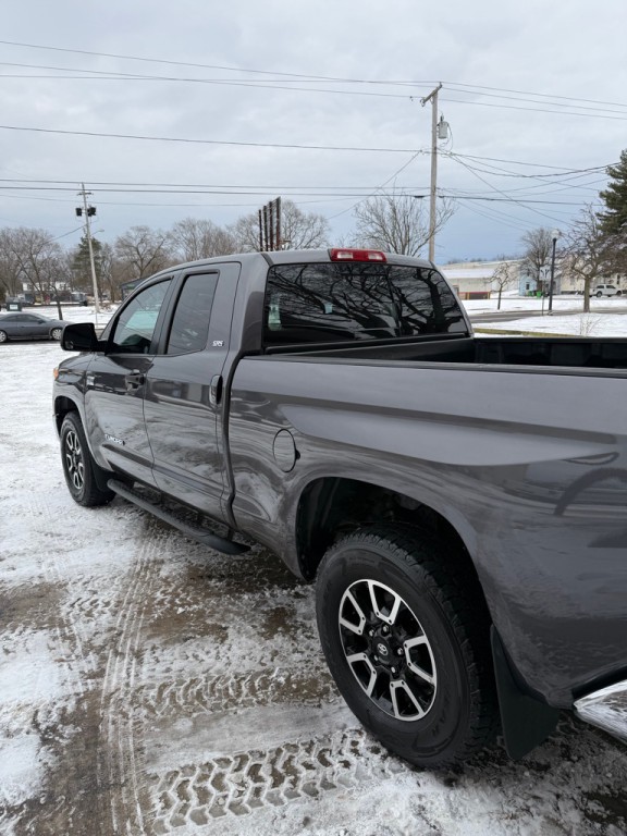 2017 Toyota Tundra Image 6
