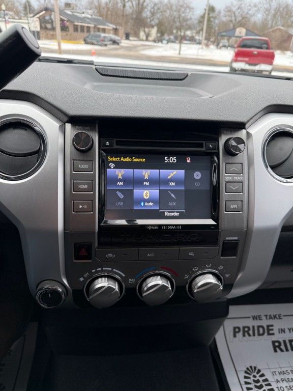 2017 Toyota Tundra Image 16