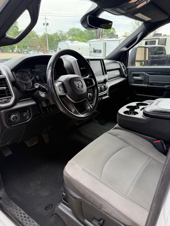 2023 RAM 2500 Image 9