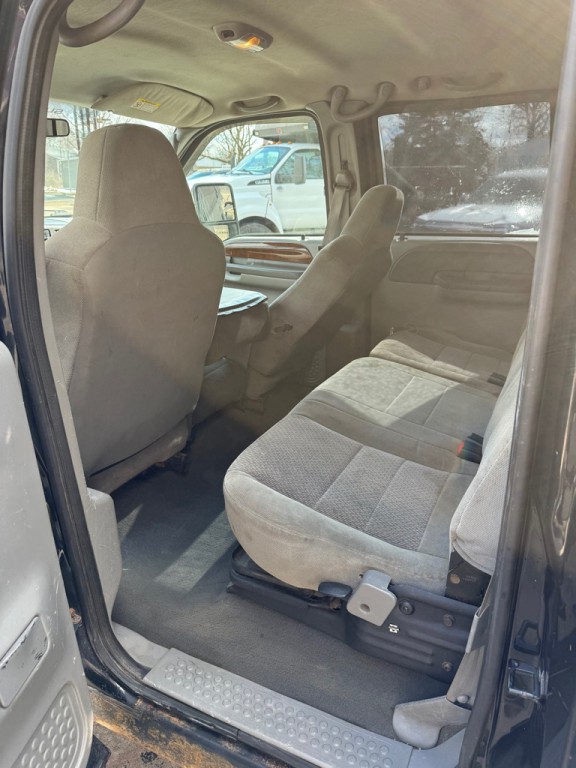 2004 Ford F-250 Image 11