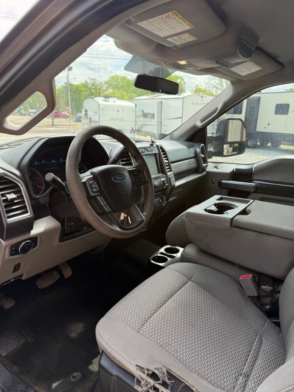 2017 Ford F-250 Image 9