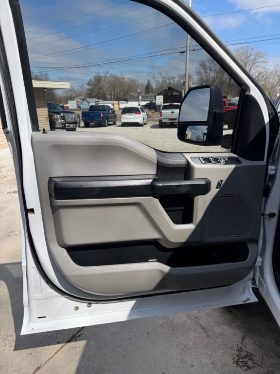 2021 Ford F-250 Image 9