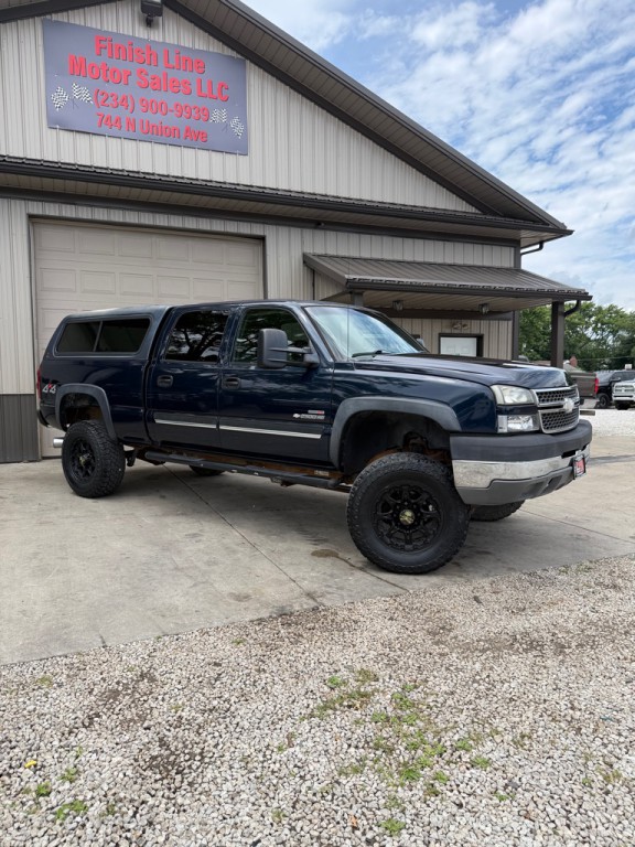 2005 Chevrolet Silverado 1500 Image 2