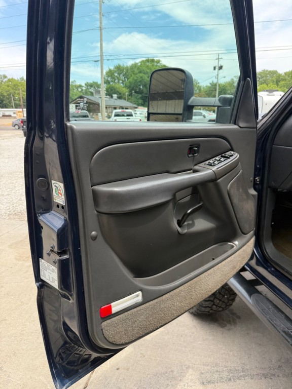 2005 Chevrolet Silverado 1500 Image 9