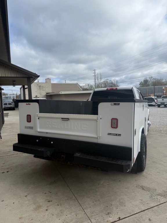 2021 RAM 3500 Image 3