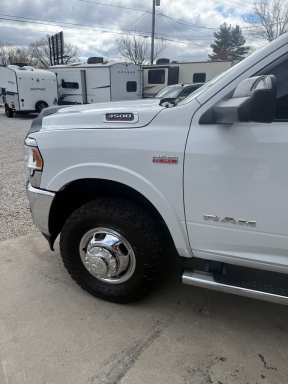 2021 RAM 3500 Image 9