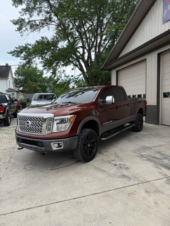 2016 Nissan Titan Image 5
