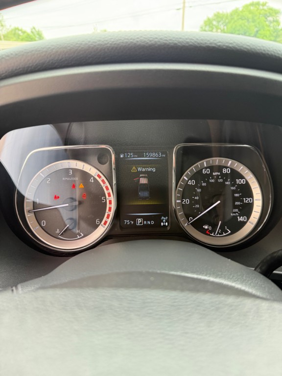 2016 Nissan Titan Image 12