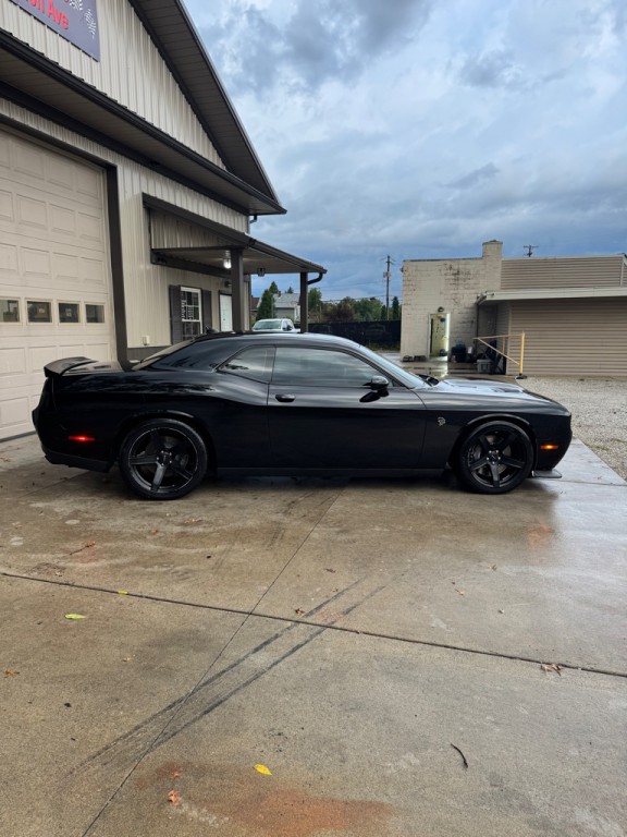 2018 Dodge Challenger Image 2