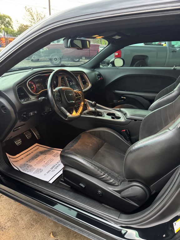2018 Dodge Challenger Image 9