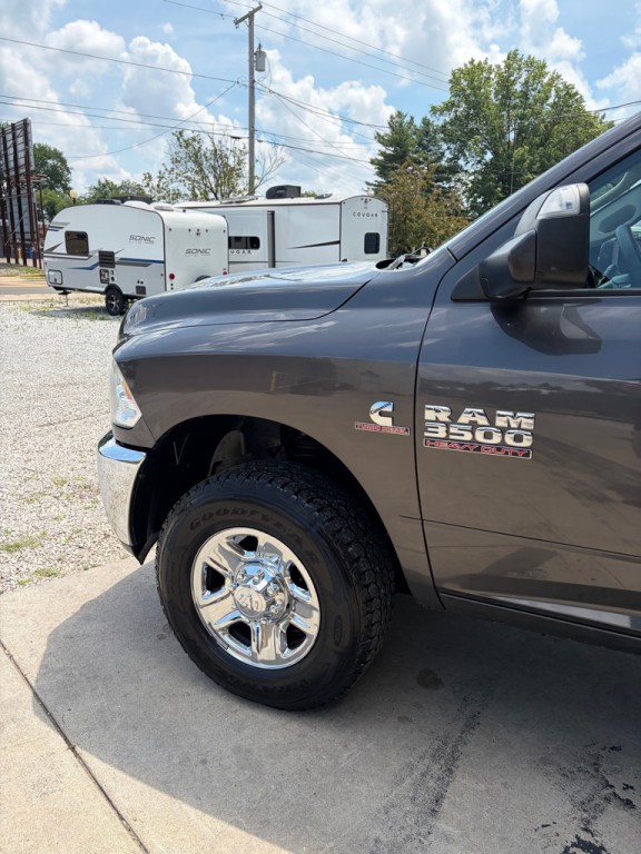 2017 RAM 3500 Image 6
