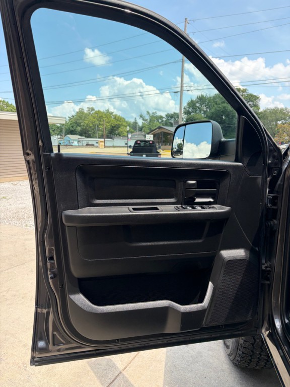 2017 RAM 3500 Image 7