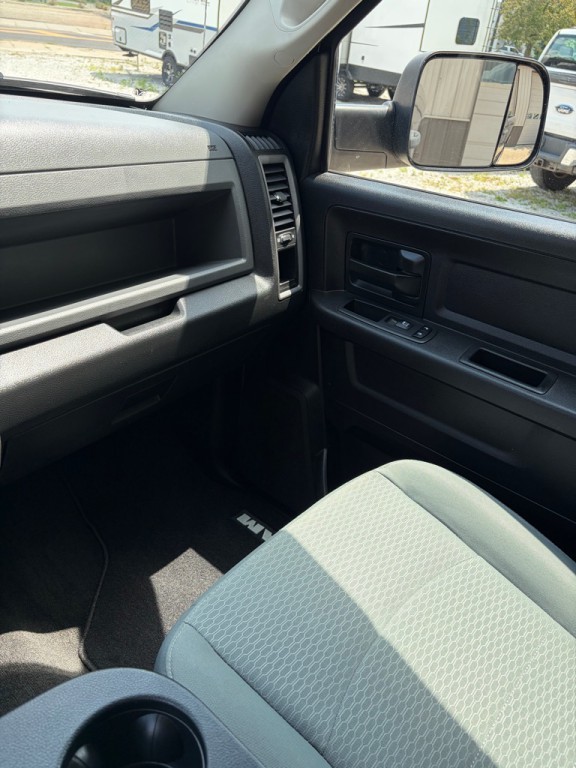 2017 RAM 3500 Image 13