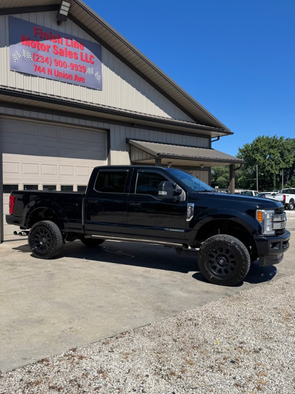 2017 Ford F-250 Image 2