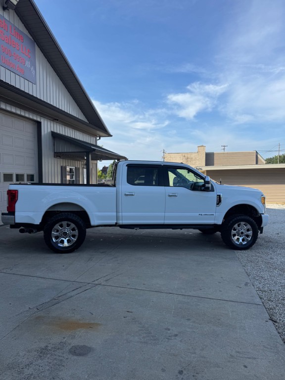 2017 Ford F-250 Image 2