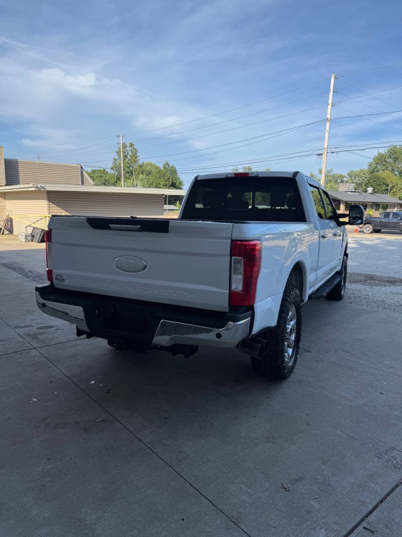 2017 Ford F-250 Image 3