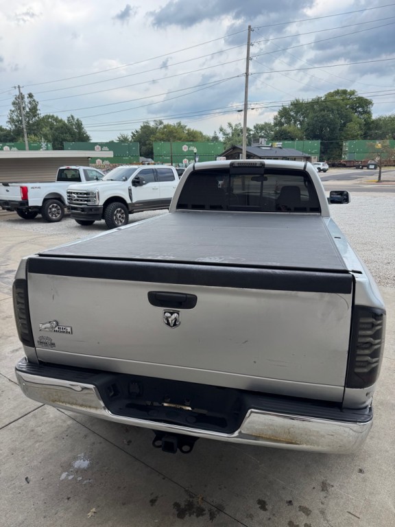 2005 Dodge Ram 3500 Image 2
