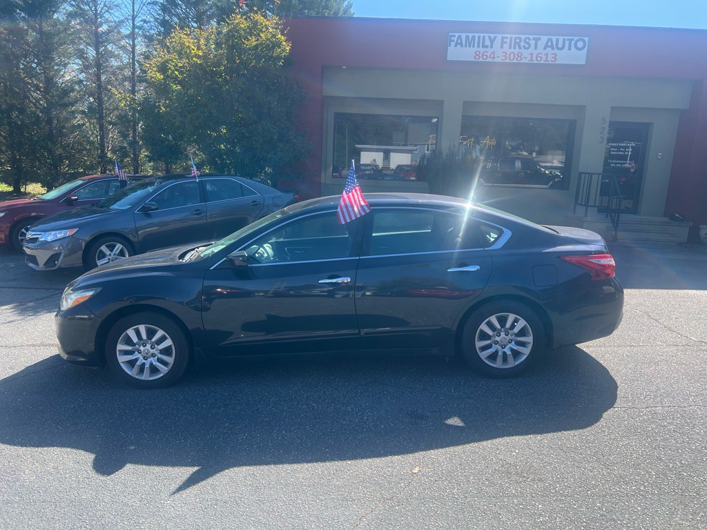 2016 Nissan Altima Image 2