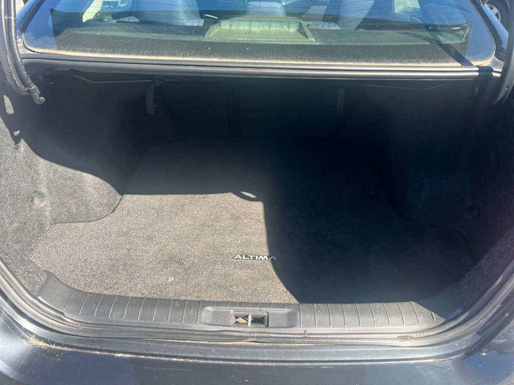 2016 Nissan Altima Image 11