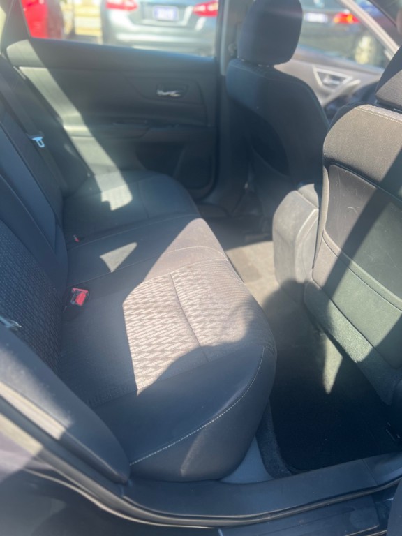 2016 Nissan Altima Image 12