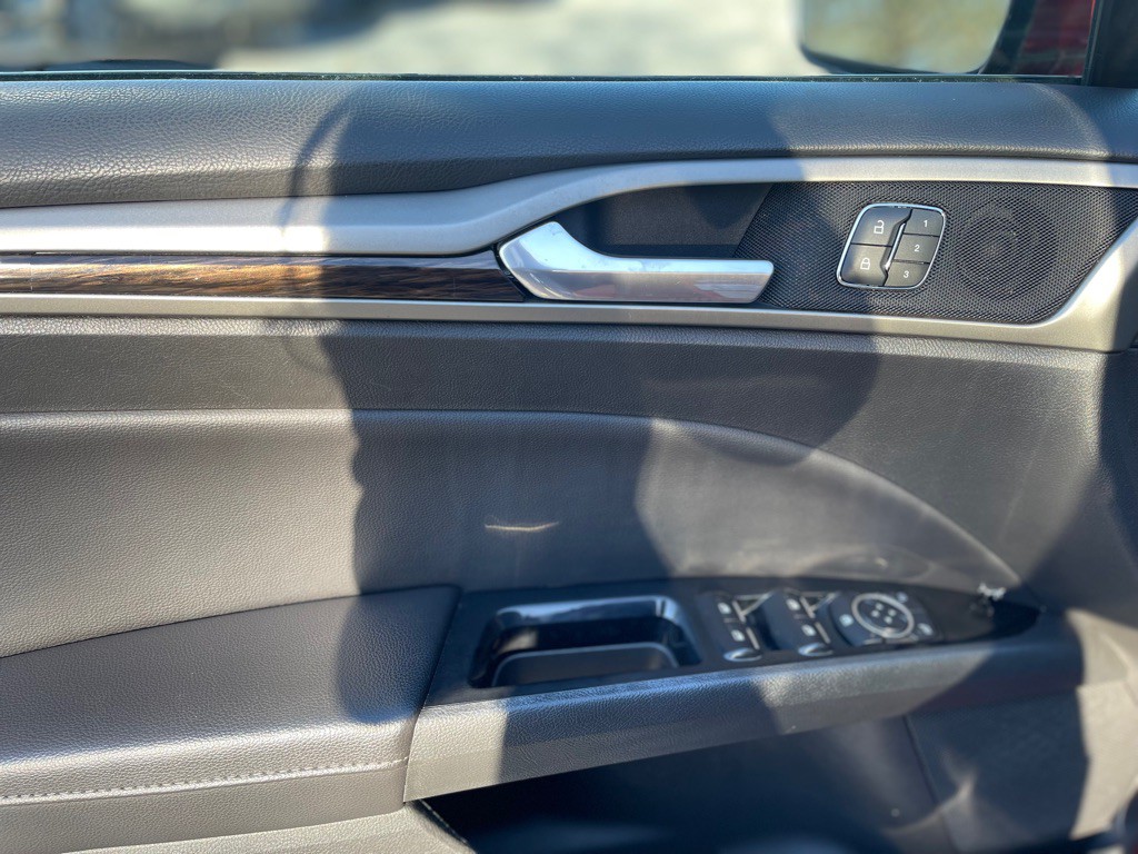 2014 Ford Fusion Image 16